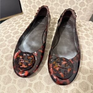 Tory Burch Tortiseshell Ballet Flats with Logo